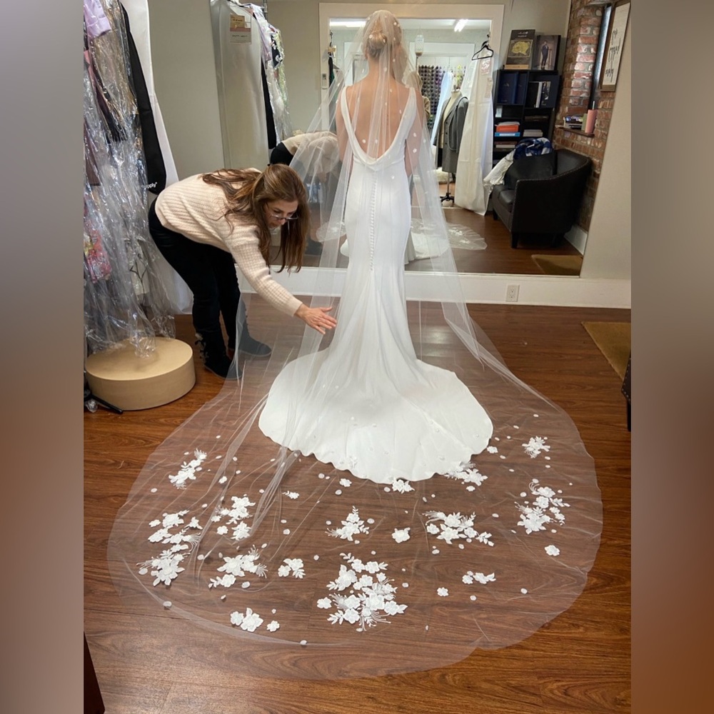 Mira Zwillinger Verona Veil
